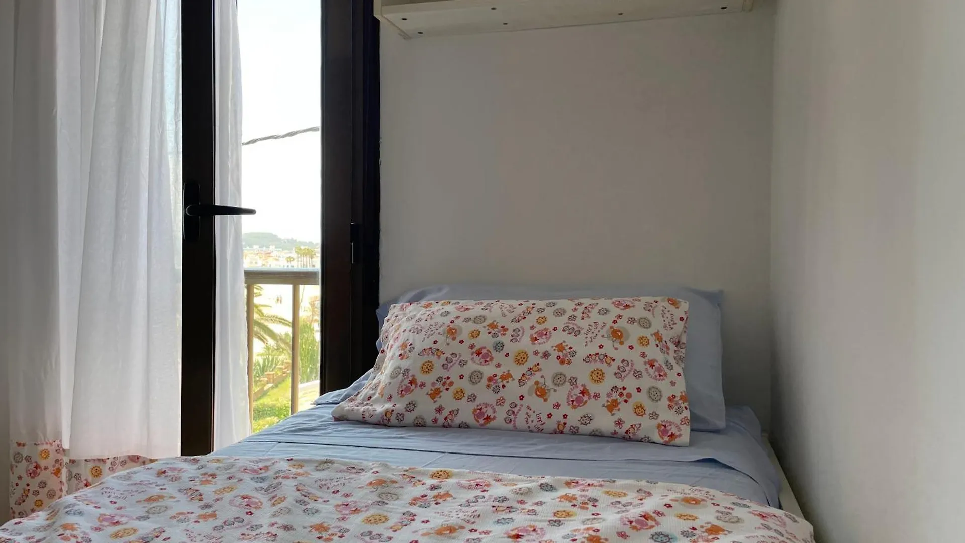 Altafulla, Primera Linea De Mar Con Acceso Directo A La Playa Holiday home